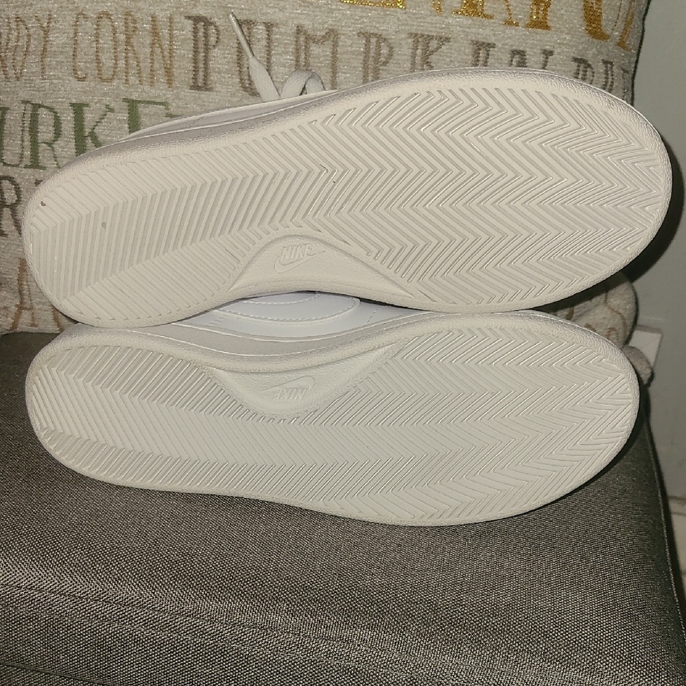 Nike Women's White High-Top Sneakers - Picture 7 of 7